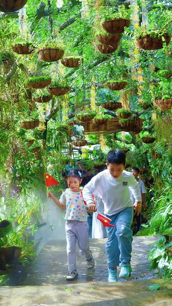 中期国际 云南广南“双节”旅游总花费超1.7亿元